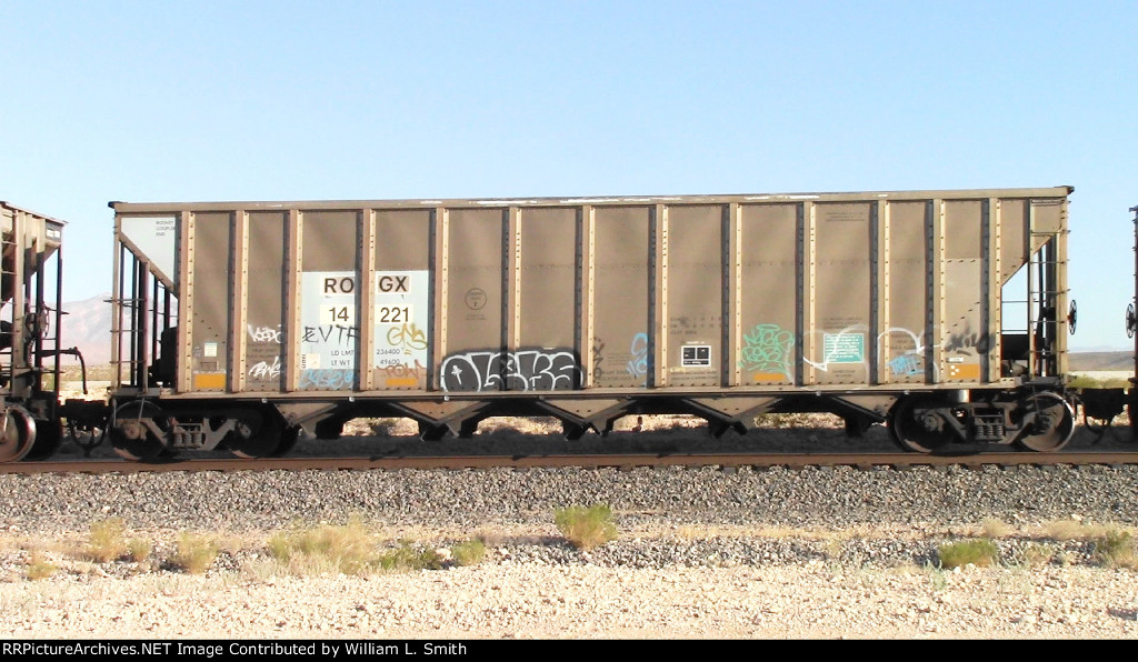 WB Unit Loaded Hooper Frt at Erie NV W-MdTrnSlv-Pshrs -148